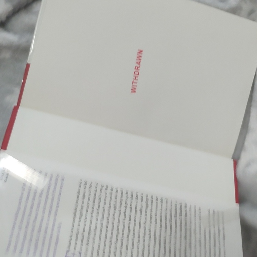 Friends & Strangers/Book 📚 - Picture 3 of 11